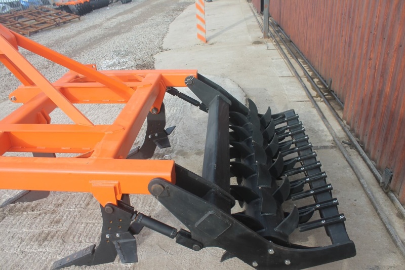 Плуг чизельный ПЧН-1,6 с зубчатым катком купить в Астрахани  – «БДН-АгроКубань», 9