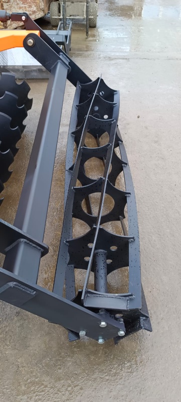 Борона дисковая навесная БДН 2,4х2Н с амортизаторами катка, 14 рабочих органов купить в Астрахани  – «БДН-АгроКубань», 7