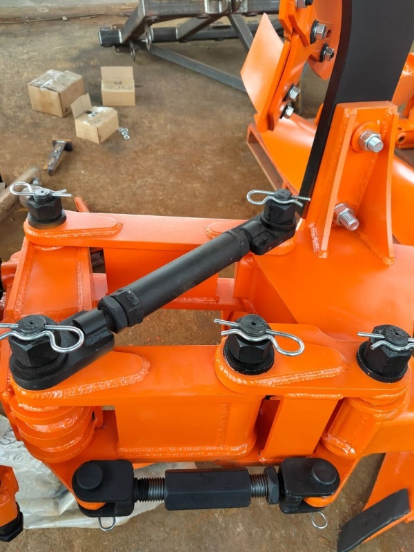 Плуг навесной оборотный 3/35 купить в Астрахани  – «БДН-АгроКубань», 7