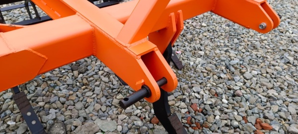 Плуг чизельный ПЧН 1,6 с планчатым катком купить в Астрахани  – «БДН-АгроКубань», 5