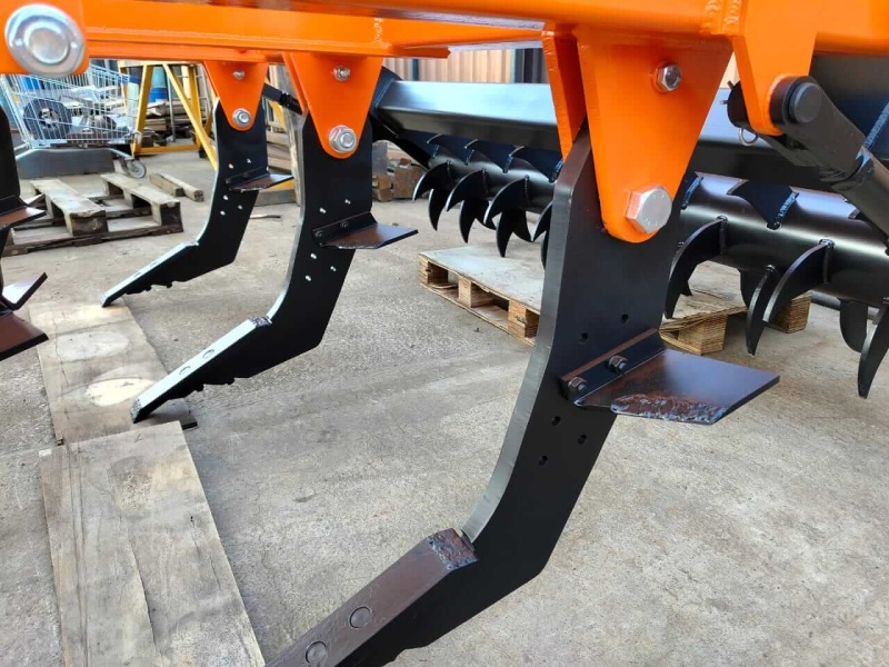 Плуг чизельный навесной ПЧН-2,1Н с зубчатым катком купить в Астрахани  – «БДН-АгроКубань», 6