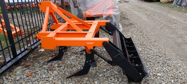 Плуг чизельный ПЧН 1,6 с планчатым катком купить в Астрахани  – «БДН-АгроКубань», 4