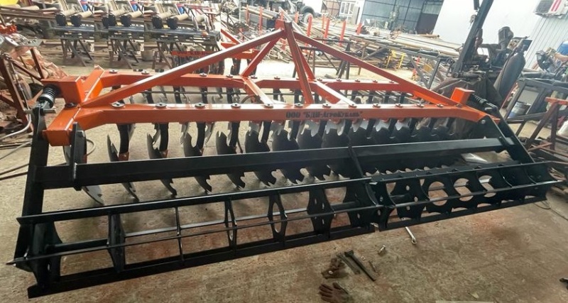 Борона дисковая навесная БДН 4х2Н, 28 рабочих органов купить в Астрахани  – «БДН-АгроКубань», 2
