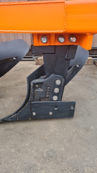 Плуг отвальный ПЛН 3-35 (3 корпуса) купить в Астрахани  – «БДН-АгроКубань», 3