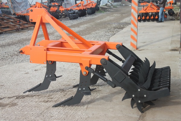 Плуг чизельный ПЧН-1,6 с зубчатым катком купить в Астрахани  – «БДН-АгроКубань», 4